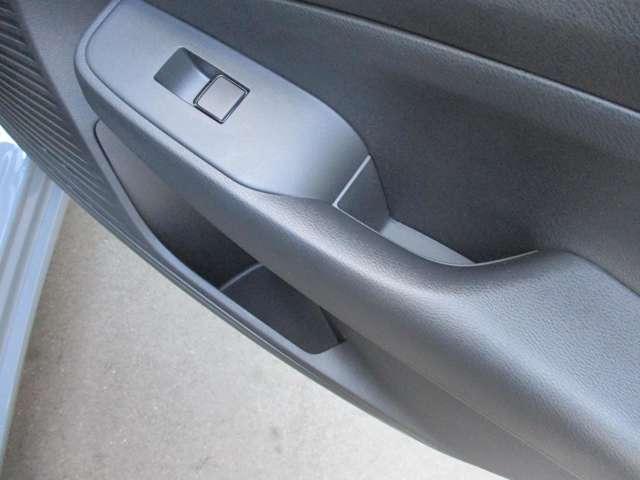 ノート １．２　Ｘ　プロパイロット　サイド・カーテンエアバック　衝突被害軽減ブレーキ　踏み間違い防止　アラウンドモニター　ＥＴＣ　２．０　メーカーナビ　アップルカープレイ　ＬＥＤヘッドライト　ＳＯＳコール（39枚目）