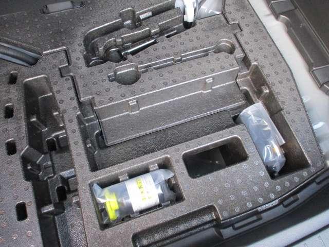 ノート １．２　Ｘ　プロパイロット　サイド・カーテンエアバック　衝突被害軽減ブレーキ　踏み間違い防止　アラウンドモニター　ＥＴＣ　２．０　メーカーナビ　アップルカープレイ　ＬＥＤヘッドライト　ＳＯＳコール（48枚目）