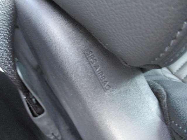 �T�C�h���J�[�e���G�A�o�b�N�ő�������̏Փˎ���������J�o�[���Ă���܂�