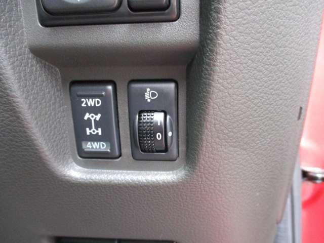 �L�p�ɏƂ炵�Ă���ĉו��̏d���ɍ��킹�č����̒������ł��郌�x���C�U�[�t���n���Q���w�b�h�����v�I