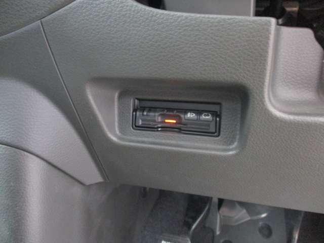 �����ɂd�s�b�t���Ă���܂��B�������H�̗��������X�C�X�C��@�d�s�b�J�[�h�̐\�����݂͓��Y�J�[�h���������߁I�I�I�u���S�v�u���g�N�v�u�֗��v�ŊF���܂̃J�[���C�t���T�|�[�g������T���ڂ̃J�[�h�ł��B