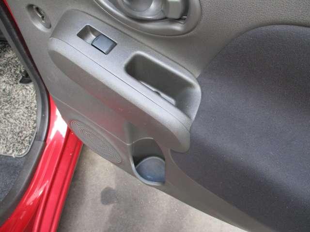 ��ȃh�A�|�P�b�g�ɂ��y�b�g�{�g���z���_�[������̂Ń����O�h���C�u�����K�ł�