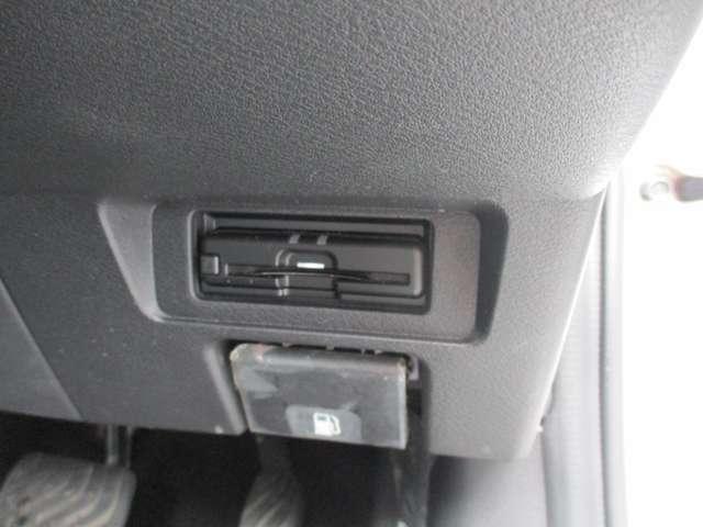 ノート １．２　ＡＵＴＥＣＨ　日産純正メモリーナビ　プロパイロット　ハイビームアシスト　踏み間違い衝突防止　ＬＫＡＳ　レーダークルーズコントロール　Ｂモニター　フルセグ　シートヒータ　ＬＥＤヘッドライト　スマートキー　記録簿（35枚目）