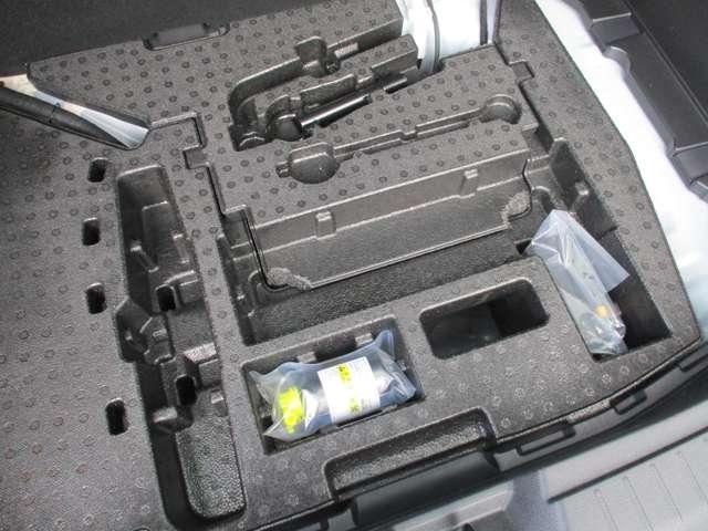 ノート １．２　ＡＵＴＥＣＨ　日産純正メモリーナビ　プロパイロット　ハイビームアシスト　踏み間違い衝突防止　ＬＫＡＳ　レーダークルーズコントロール　Ｂモニター　フルセグ　シートヒータ　ＬＥＤヘッドライト　スマートキー　記録簿（46枚目）