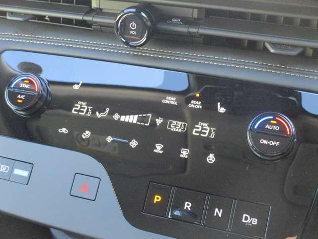 セレナ １．４　ｅ－ＰＯＷＥＲ　ハイウェイスターＶ　日産純正メーカーナビ　誤発進抑制　地デジ　フルオートエアコン　ＡＢＳ　展示試乗車　バックモニター　ＬＤＰ　追従クルーズ　サイドカメラ　３列シート　ナビＴＶ　アルミホイール　ドライブレコーダ　記録簿（16枚目）