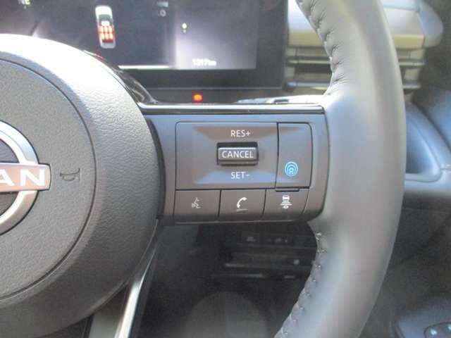 セレナ １．４　ｅ－ＰＯＷＥＲ　ハイウェイスターＶ　日産純正メーカーナビ　誤発進抑制　地デジ　フルオートエアコン　ＡＢＳ　展示試乗車　バックモニター　ＬＤＰ　追従クルーズ　サイドカメラ　３列シート　ナビＴＶ　アルミホイール　ドライブレコーダ　記録簿（23枚目）