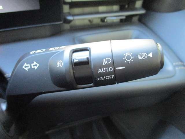 セレナ １．４　ｅ－ＰＯＷＥＲ　ハイウェイスターＶ　日産純正メーカーナビ　誤発進抑制　地デジ　フルオートエアコン　ＡＢＳ　展示試乗車　バックモニター　ＬＤＰ　追従クルーズ　サイドカメラ　３列シート　ナビＴＶ　アルミホイール　ドライブレコーダ　記録簿（25枚目）