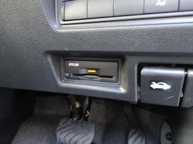 セレナ １．４　ｅ－ＰＯＷＥＲ　ハイウェイスターＶ　日産純正メーカーナビ　誤発進抑制　地デジ　フルオートエアコン　ＡＢＳ　展示試乗車　バックモニター　ＬＤＰ　追従クルーズ　サイドカメラ　３列シート　ナビＴＶ　アルミホイール　ドライブレコーダ　記録簿（36枚目）