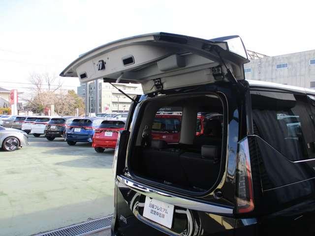 セレナ １．４　ｅ－ＰＯＷＥＲ　ハイウェイスターＶ　日産純正メーカーナビ　誤発進抑制　地デジ　フルオートエアコン　ＡＢＳ　展示試乗車　バックモニター　ＬＤＰ　追従クルーズ　サイドカメラ　３列シート　ナビＴＶ　アルミホイール　ドライブレコーダ　記録簿（57枚目）