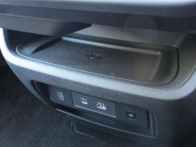 セレナ １．４　ｅ－ＰＯＷＥＲ　ハイウェイスターＶ　日産純正メーカーナビ　誤発進抑制　地デジ　フルオートエアコン　ＡＢＳ　展示試乗車　バックモニター　ＬＤＰ　追従クルーズ　サイドカメラ　３列シート　ナビＴＶ　アルミホイール　ドライブレコーダ　記録簿（15枚目）