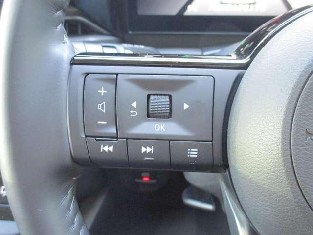 セレナ １．４　ｅ－ＰＯＷＥＲ　ハイウェイスターＶ　日産純正メーカーナビ　誤発進抑制　地デジ　フルオートエアコン　ＡＢＳ　展示試乗車　バックモニター　ＬＤＰ　追従クルーズ　サイドカメラ　３列シート　ナビＴＶ　アルミホイール　ドライブレコーダ　記録簿（18枚目）