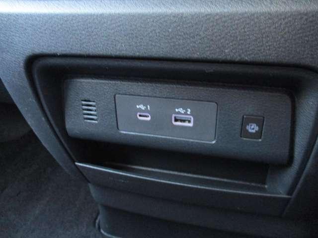 セレナ １．４　ｅ－ＰＯＷＥＲ　ハイウェイスターＶ　日産純正メーカーナビ　誤発進抑制　地デジ　フルオートエアコン　ＡＢＳ　展示試乗車　バックモニター　ＬＤＰ　追従クルーズ　サイドカメラ　３列シート　ナビＴＶ　アルミホイール　ドライブレコーダ　記録簿（27枚目）