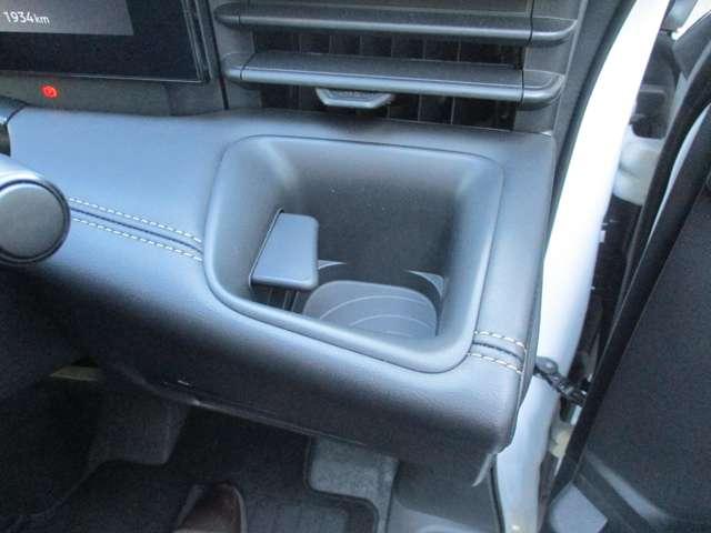 セレナ １．４　ｅ－ＰＯＷＥＲ　ハイウェイスターＶ　日産純正メーカーナビ　誤発進抑制　地デジ　フルオートエアコン　ＡＢＳ　展示試乗車　バックモニター　ＬＤＰ　追従クルーズ　サイドカメラ　３列シート　ナビＴＶ　アルミホイール　ドライブレコーダ　記録簿（28枚目）