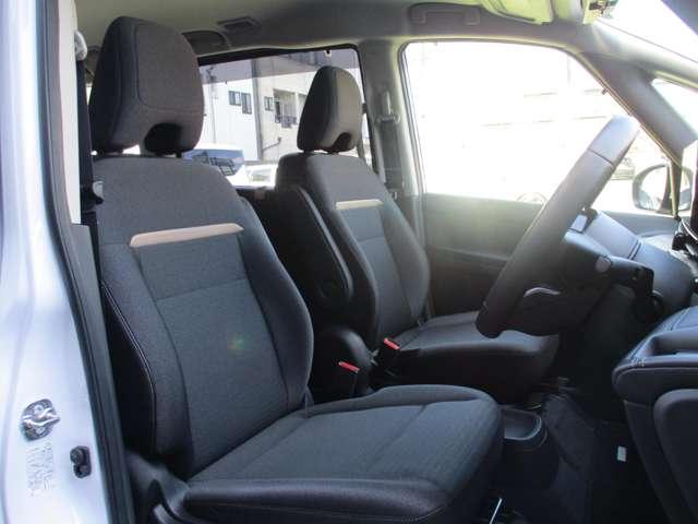 セレナ １．４　ｅ－ＰＯＷＥＲ　ハイウェイスターＶ　日産純正メーカーナビ　誤発進抑制　地デジ　フルオートエアコン　ＡＢＳ　展示試乗車　バックモニター　ＬＤＰ　追従クルーズ　サイドカメラ　３列シート　ナビＴＶ　アルミホイール　ドライブレコーダ　記録簿（40枚目）