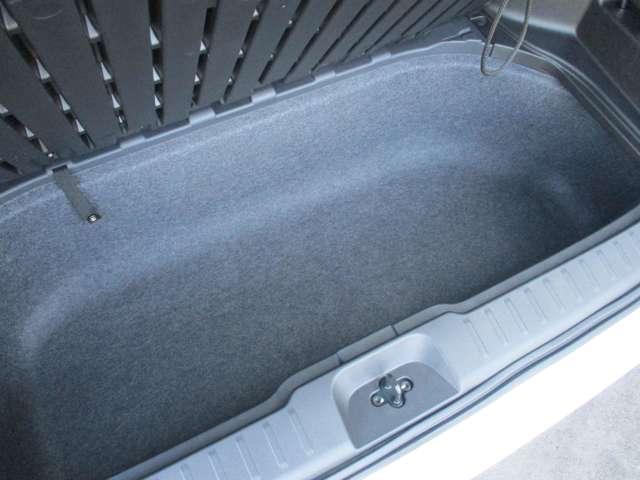 セレナ １．４　ｅ－ＰＯＷＥＲ　ハイウェイスターＶ　日産純正メーカーナビ　誤発進抑制　地デジ　フルオートエアコン　ＡＢＳ　展示試乗車　バックモニター　ＬＤＰ　追従クルーズ　サイドカメラ　３列シート　ナビＴＶ　アルミホイール　ドライブレコーダ　記録簿（46枚目）