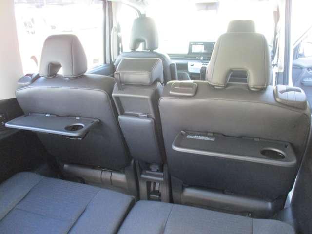 セレナ １．４　ｅ－ＰＯＷＥＲ　ハイウェイスターＶ　日産純正メーカーナビ　誤発進抑制　地デジ　フルオートエアコン　ＡＢＳ　展示試乗車　バックモニター　ＬＤＰ　追従クルーズ　サイドカメラ　３列シート　ナビＴＶ　アルミホイール　ドライブレコーダ　記録簿（52枚目）