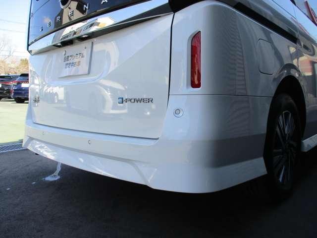 セレナ １．４　ｅ－ＰＯＷＥＲ　ハイウェイスターＶ　日産純正メーカーナビ　誤発進抑制　地デジ　フルオートエアコン　ＡＢＳ　展示試乗車　バックモニター　ＬＤＰ　追従クルーズ　サイドカメラ　３列シート　ナビＴＶ　アルミホイール　ドライブレコーダ　記録簿（60枚目）