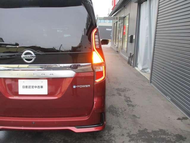 セレナ １．２　ｅ－ＰＯＷＥＲ　ハイウェイスター　Ｖ　日産純正メモリーナビ　プロパイロット　キーレスエントリ　レーダークルーズＣ　衝突軽減ブレーキシステム　スマートキーＰスタート　３列シート　車線逸脱　ＬＥＤヘッドライト　ＥＴＣ　ウォークスルー　ＡＷ（54枚目）