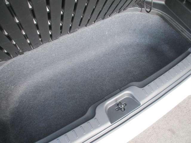 セレナ １．２　ｅ－ＰＯＷＥＲ　ハイウェイスター　Ｖ　日産純正メモリーナビ　キーレスエントリ　レーダークルーズＣ　衝突軽減ブレーキシステム　スマートキーＰスタート　１オーナ　３列シート　パーキングアシスト　車線逸脱　ＬＥＤヘッドライト　ＥＴＣ　記録簿付き（42枚目）