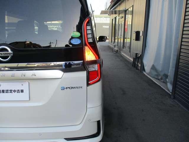 セレナ １．２　ｅ－ＰＯＷＥＲ　ハイウェイスター　Ｖ　日産純正メモリーナビ　キーレスエントリ　レーダークルーズＣ　衝突軽減ブレーキシステム　スマートキーＰスタート　１オーナ　３列シート　パーキングアシスト　車線逸脱　ＬＥＤヘッドライト　ＥＴＣ　記録簿付き（56枚目）