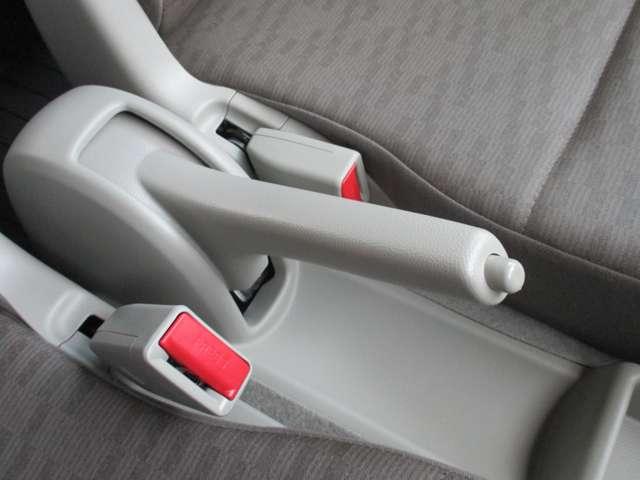 �T�C�h�u���[�L�͑���̂��₷���V���v���ȃn���h�^�C�v�ɂȂ�܂�