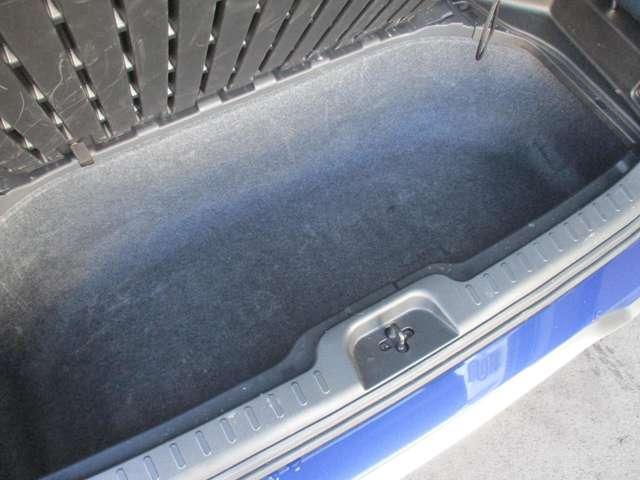 ���Q�b�W�X�y�[�X�̉��ɂ͂���ɂ���Ȃɑ傫�ȃ��Q�b�W�X�y�[�X�������ł���B��ԓ���ȂǕ��i�g��Ȃ����̂͂����ɓ���Ă����Ό����ڂɂ��X�b�L�����܂���ˁB