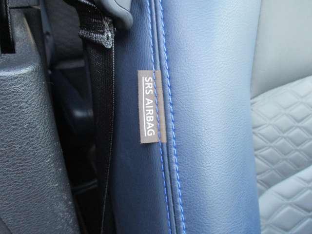 �T�C�h���J�[�e���G�A�o�b�N�ő�������̏Փˎ���������J�o�[���Ă���܂�