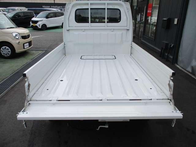 ＮＴ１００クリッパートラック ６６０　ＤＸ　日産純正ＡＭ／ＦＭチューナー　シングルエアバッグ　両席エアバッグ　ＡＣ　ＰＳ　ＡＢＳ（29枚目）