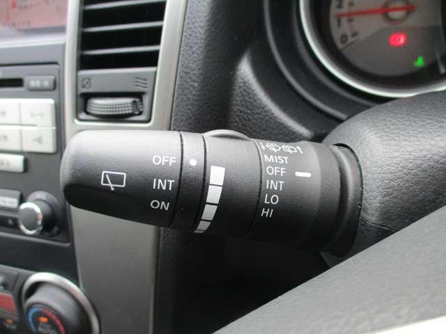 ティーダ 1.5 15M 日産純正HDDナビ 運転席助手席エアバック キーレスキー セキュリティアラーム AAC パワーウインドー フルセグTV ナビTV パワステ インテリキー 助手席エアバック エアバック 記録簿 ABS(17枚目)