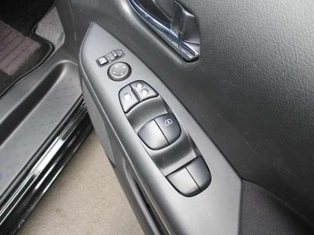 �W���h�A���b�N�{�^����E�B���h�E���b�N�{�^���A�e�h�A�̓p���[�E�B���h�E�t���ł��I