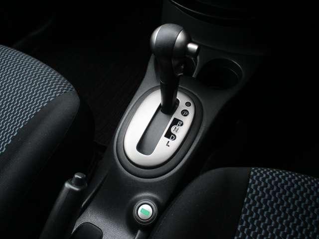 ノート １．２　Ｘ　ＤＩＧ－Ｓ　Ｖセレクション　プラスセーフティ　日産純正メモリーナビ　キーレスエントリー　盗難防止　ドライブレコーダ　インテリキー　ＬＥＤヘッドライト　レーンキープ　パワーステアリング　ＴＶナビ　リアカメラ　Ｗエアバック　ｉストップ　地デジ　ＰＷ（12枚目）