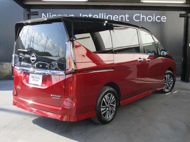 セレナ １．４　ｅ－４ＯＲＣＥ　ハイウェイスターＶ　４ＷＤ　日産ｃｏｎｎｅｃｔナビ　ａｐｐｌｅｃａｒｐｌａｙ対応　シ－トヒ－タ－　展示・試乗車ＵＰ　スマートキー　追従クルーズ　フルセグ　レーンキープアシスト　ＬＥＤヘッドランプ　４ＷＤ　ドラレコ　ＥＴＣ（4枚目）