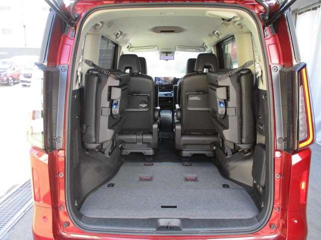 セレナ １．４　ｅ－４ＯＲＣＥ　ハイウェイスターＶ　４ＷＤ　日産ｃｏｎｎｅｃｔナビ　ａｐｐｌｅｃａｒｐｌａｙ対応　シ－トヒ－タ－　展示・試乗車ＵＰ　スマートキー　追従クルーズ　フルセグ　レーンキープアシスト　ＬＥＤヘッドランプ　４ＷＤ　ドラレコ　ＥＴＣ（39枚目）