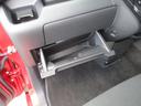 車検証など収納出来る、便利な収納スペースがたくさん用意されています