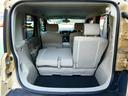 リヤシートは分割可倒式で目的に合わせてシートアレンジが可能です。