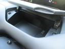 ステアリング前方にもＵＳＢポートのある便利な収納があります