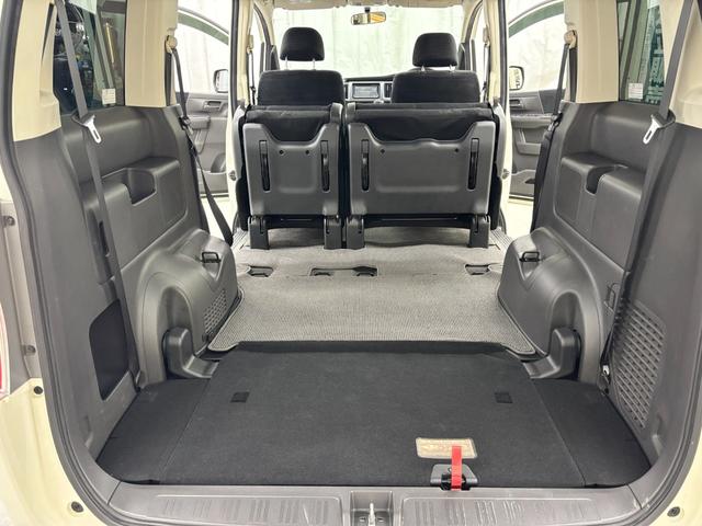 ステップワゴン G Lパッケージ 禁煙車 両側パワースライドドア HDDナビ フルセグTV バックカメラ 18インチアルミ サードシート収納 HIDヘッドライト フォグ スマートキー スペアキー(15枚目)