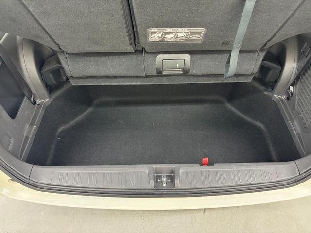 ステップワゴン G Lパッケージ 禁煙車 両側パワースライドドア HDDナビ フルセグTV バックカメラ 18インチアルミ サードシート収納 HIDヘッドライト フォグ スマートキー スペアキー(19枚目)