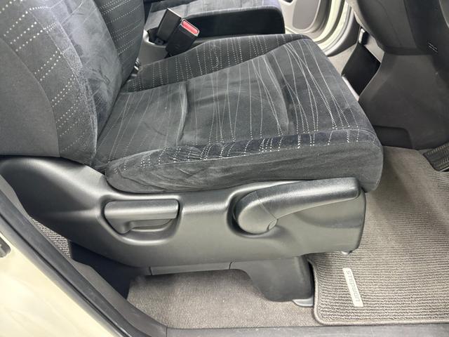 ステップワゴン G Lパッケージ 禁煙車 両側パワースライドドア HDDナビ フルセグTV バックカメラ 18インチアルミ サードシート収納 HIDヘッドライト フォグ スマートキー スペアキー(28枚目)