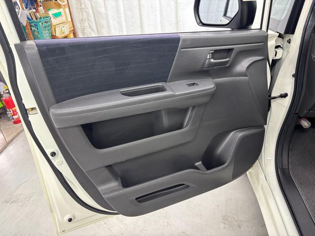 ステップワゴン G Lパッケージ 禁煙車 両側パワースライドドア HDDナビ フルセグTV バックカメラ 18インチアルミ サードシート収納 HIDヘッドライト フォグ スマートキー スペアキー(61枚目)