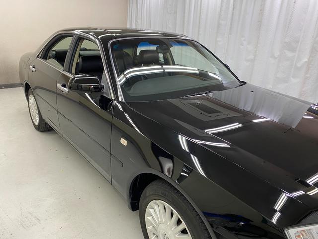 セドリック ２５０Ｌナビエディション７０ｔｈＩＩ本革パック　ブラックレザーシート　パワーシート　キセノンヘッドライト　純正ナビ　アルミホイール　オートライト　キーレス（31枚目）