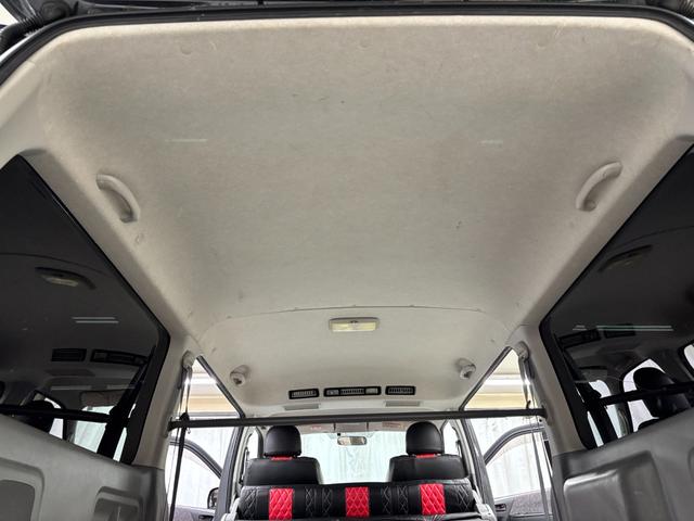 ハイエースバン ロングスーパーＧＬ　禁煙車　シートカバー　クラリオンナビ　フルセグＴＶ　Ｂｌｕｅｔｏｏｔｈオーディオ　ＤＶＤ　ＥＴＣ　ＬＥＤヘッドライト　アルミホイル　ＡＣ１００Ｖ電源　Ｗエアバッグ（12枚目）