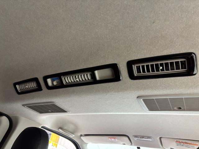 ハイエースバン ロングスーパーＧＬ　禁煙車　シートカバー　クラリオンナビ　フルセグＴＶ　Ｂｌｕｅｔｏｏｔｈオーディオ　ＤＶＤ　ＥＴＣ　ＬＥＤヘッドライト　アルミホイル　ＡＣ１００Ｖ電源　Ｗエアバッグ（17枚目）