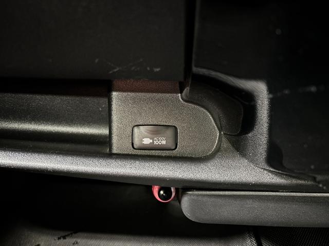 ハイエースバン ロングスーパーＧＬ　禁煙車　シートカバー　クラリオンナビ　フルセグＴＶ　Ｂｌｕｅｔｏｏｔｈオーディオ　ＤＶＤ　ＥＴＣ　ＬＥＤヘッドライト　アルミホイル　ＡＣ１００Ｖ電源　Ｗエアバッグ（27枚目）