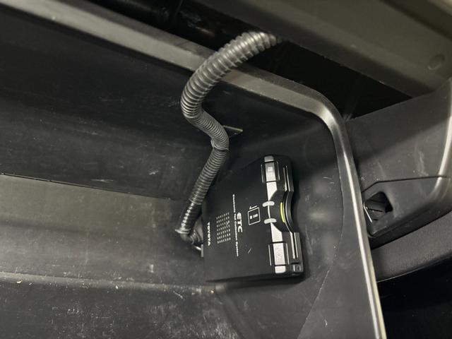 ハイエースバン ロングスーパーＧＬ　禁煙車　シートカバー　クラリオンナビ　フルセグＴＶ　Ｂｌｕｅｔｏｏｔｈオーディオ　ＤＶＤ　ＥＴＣ　ＬＥＤヘッドライト　アルミホイル　ＡＣ１００Ｖ電源　Ｗエアバッグ（30枚目）