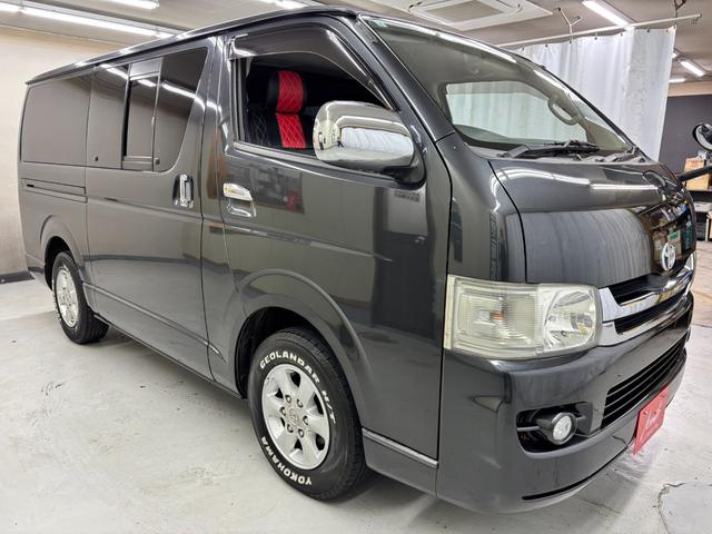 ハイエースバン ロングスーパーＧＬ　禁煙車　シートカバー　クラリオンナビ　フルセグＴＶ　Ｂｌｕｅｔｏｏｔｈオーディオ　ＤＶＤ　ＥＴＣ　ＬＥＤヘッドライト　アルミホイル　ＡＣ１００Ｖ電源　Ｗエアバッグ（33枚目）