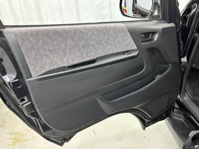ハイエースバン ロングスーパーＧＬ　禁煙車　シートカバー　クラリオンナビ　フルセグＴＶ　Ｂｌｕｅｔｏｏｔｈオーディオ　ＤＶＤ　ＥＴＣ　ＬＥＤヘッドライト　アルミホイル　ＡＣ１００Ｖ電源　Ｗエアバッグ（69枚目）