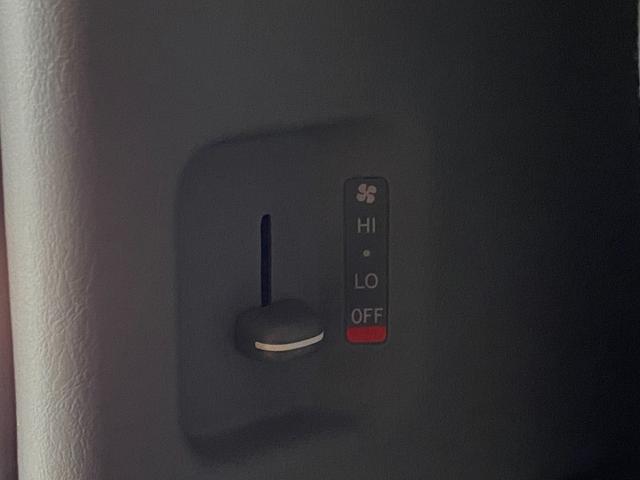 ハイエースバン ロングスーパーＧＬ　ベッドキット　社外メモリーナビ　ワンセグ　ＣＤ　ＥＴＣ　Ｗエアバック　ＡＢＳ　キーレス（29枚目）