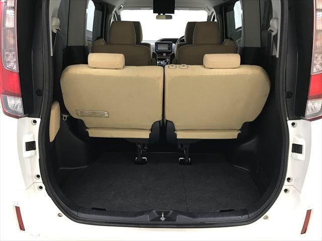 ノア ハイブリッドＧ　モデリスタフルエアロ　ＴＥＩＮ車高調　１８インチアルミ　両側パワスラ　純正フルセグＴＶ　フリップダウンモニター　バックカメラ　ＢＴオーディオ　スマートキーＸ２　シートヒーター　置くだけ充電　ＥＴＣ（15枚目）