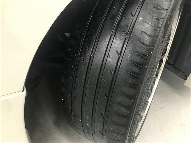 ノア ハイブリッドＧ　モデリスタフルエアロ　ＴＥＩＮ車高調　１８インチアルミ　両側パワスラ　純正フルセグＴＶ　フリップダウンモニター　バックカメラ　ＢＴオーディオ　スマートキーＸ２　シートヒーター　置くだけ充電　ＥＴＣ（49枚目）